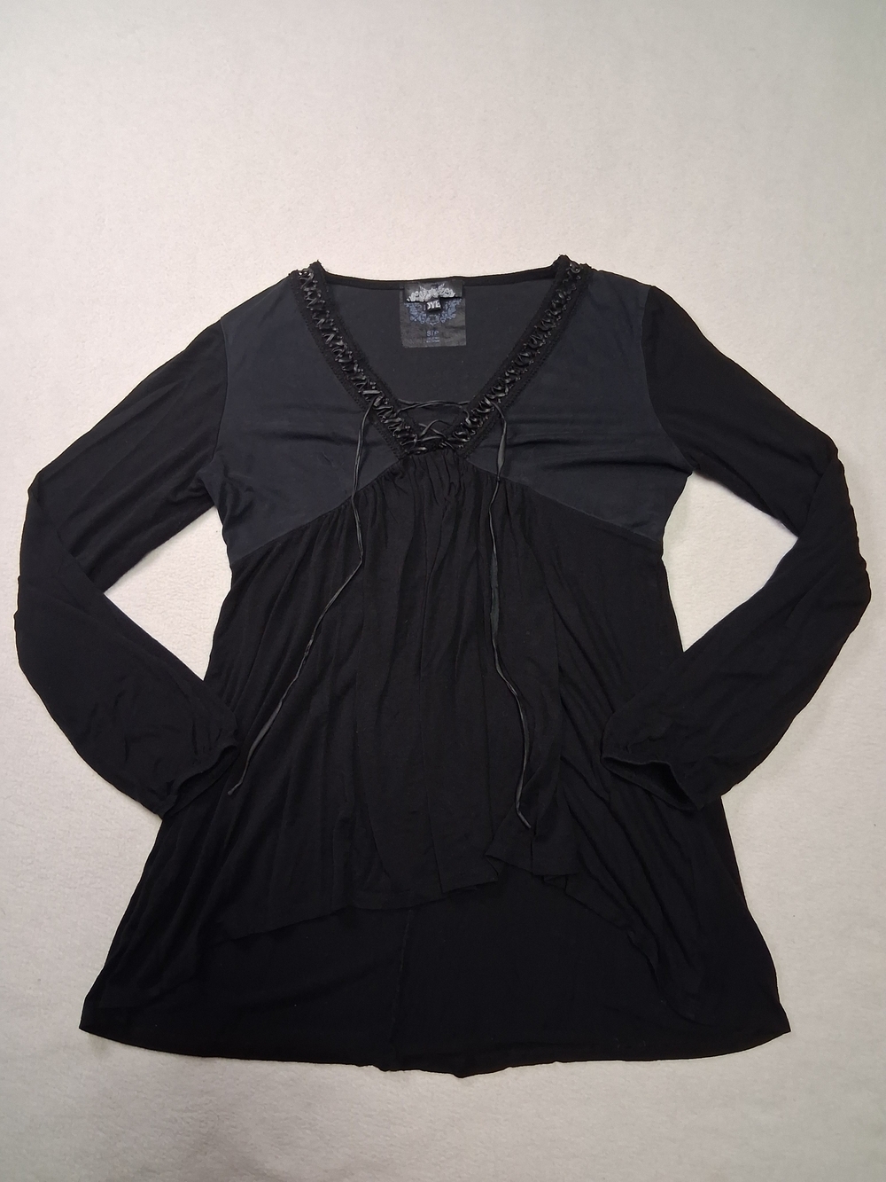 2 Dye 4 Black Long-Sleeve V-Neck Tunic Top